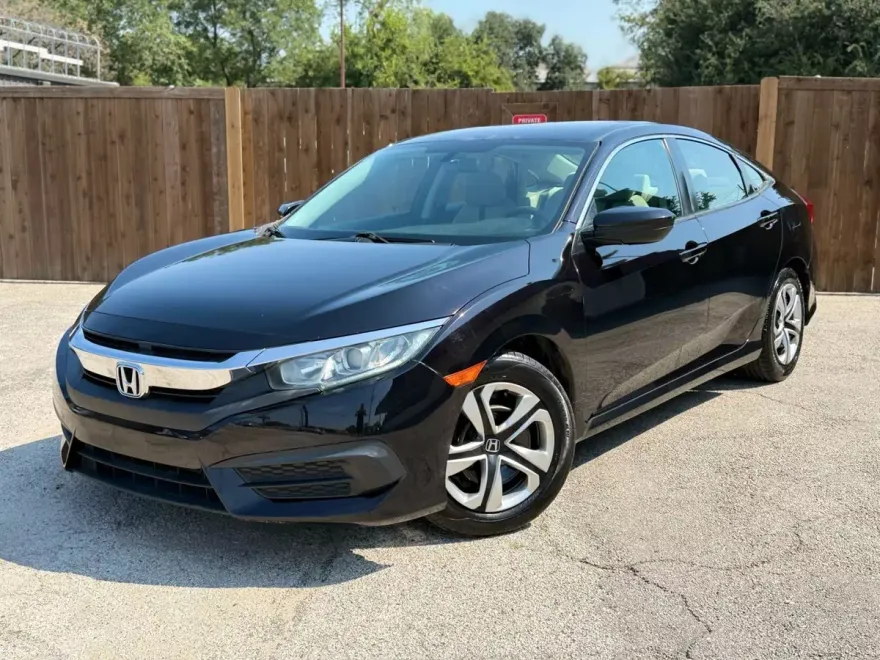 2018 Honda Civic LX photo 1