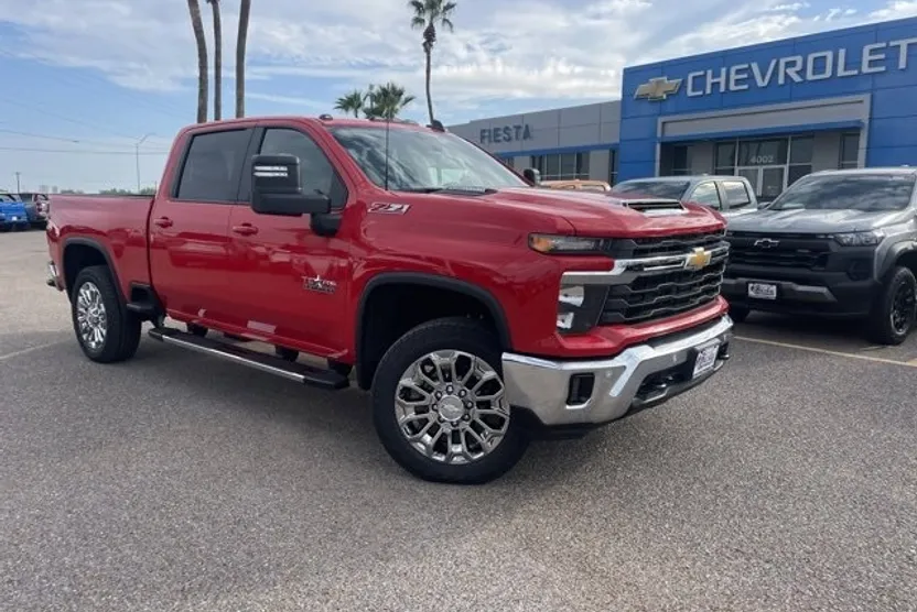 2025 Chevrolet Silverado 2500HD LT photo 1