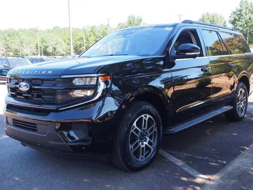 2025 Ford Expedition MAX photo 1