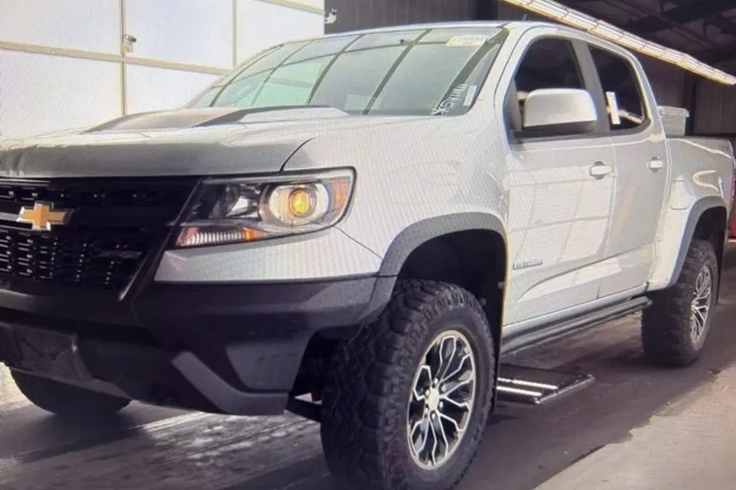 2017 Chevrolet Colorado ZR2 photo 1