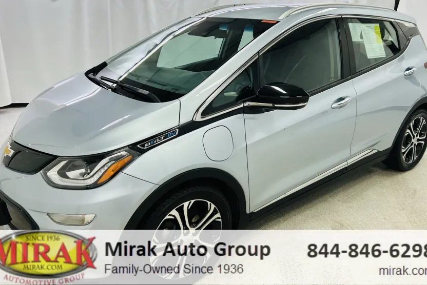 2017 Chevrolet Bolt EV Premier photo 1