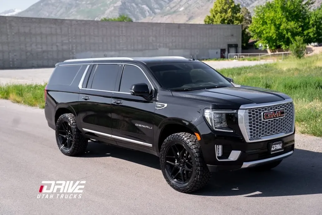 2023 Gmc Yukon XL Denali photo 1