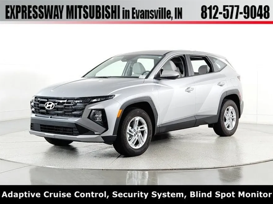 2025 Hyundai Tucson SE photo 1