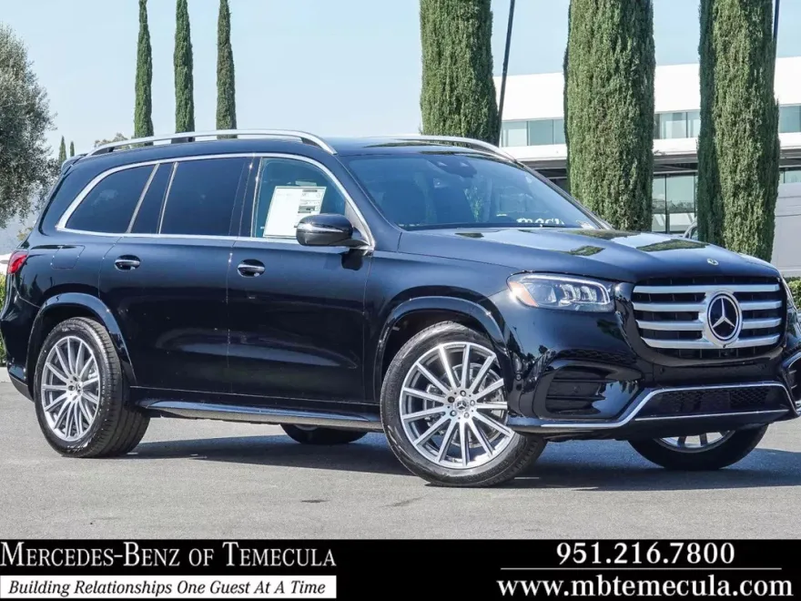 2025 Mercedes Benz GLS 450 4MATIC photo 1
