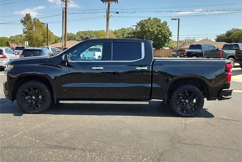 2021 Chevrolet Silverado 1500 High Country photo 1