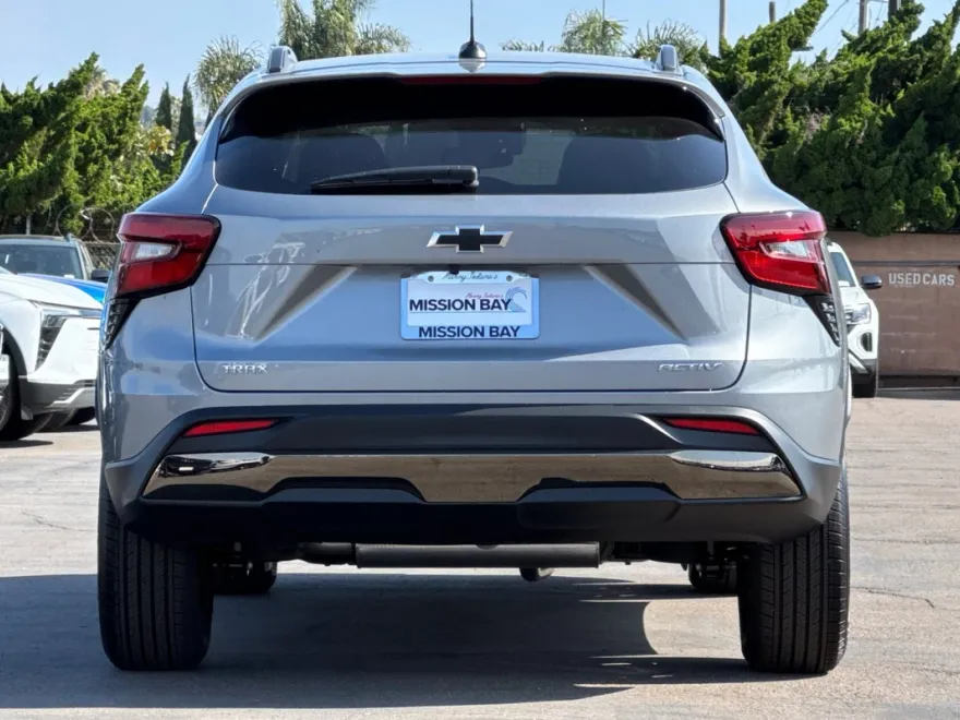 2025 Chevrolet Trax ACTIV photo 1