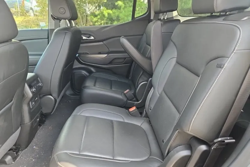 2023 Gmc Acadia SLT photo 1