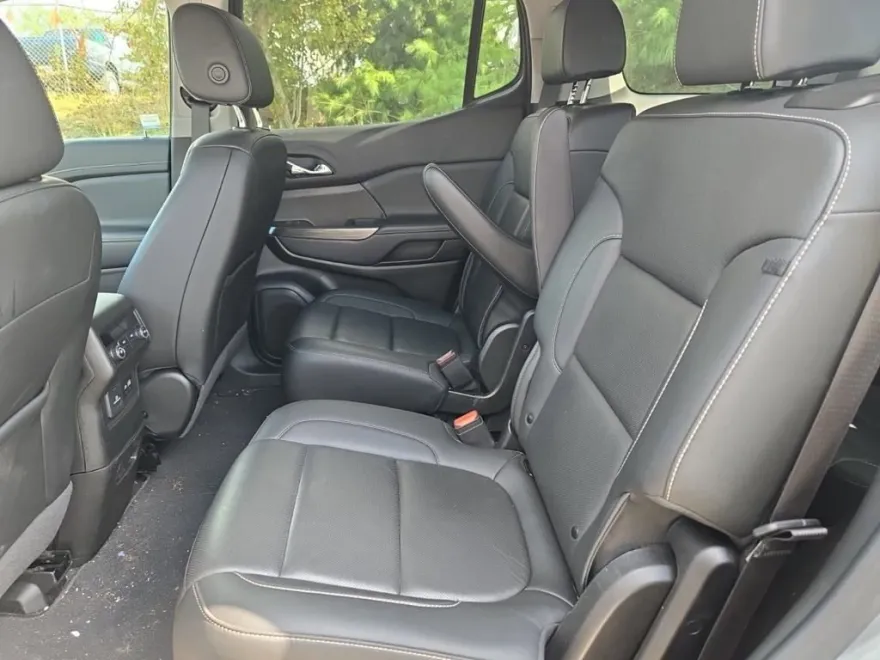 2023 Gmc Acadia SLT photo 1