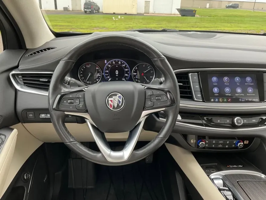 2023 Buick Enclave Avenir photo 1