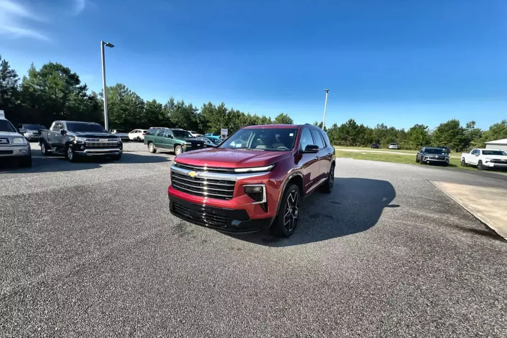 2025 Chevrolet Traverse High Country photo 1