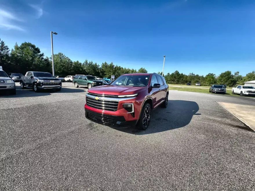 2025 Chevrolet Traverse High Country photo 1