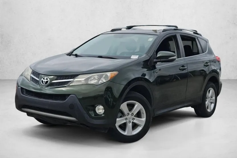 2013 Toyota RAV4 XLE photo 1