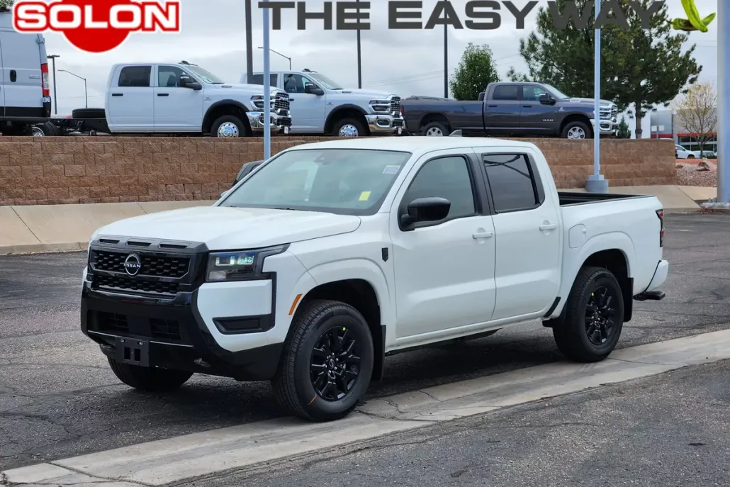 2026 Nissan Frontier Crew Cab SV photo 1