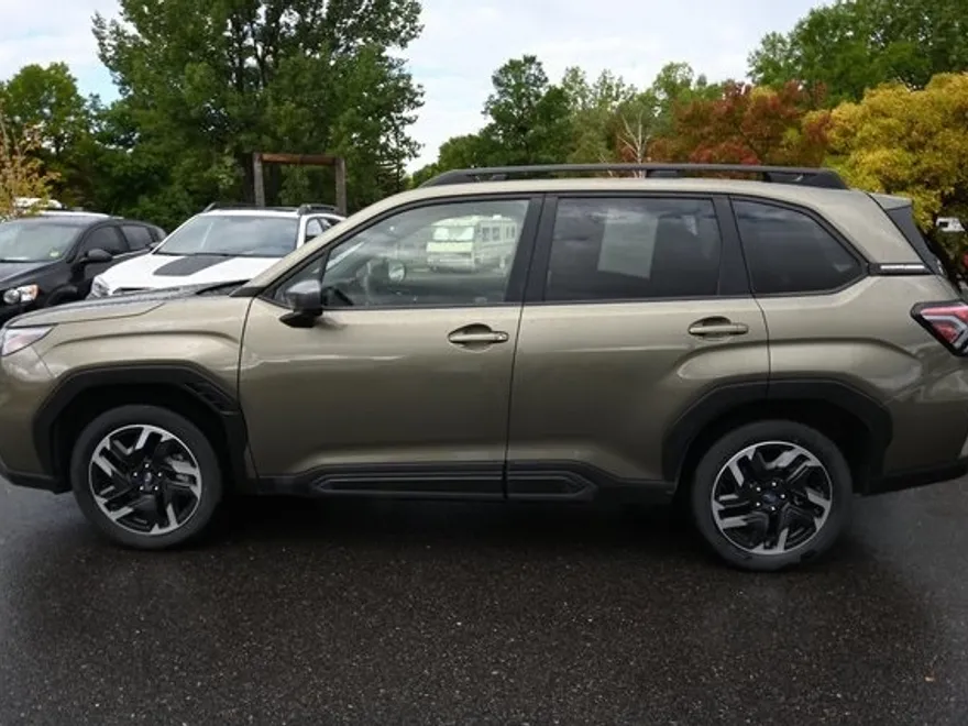 2025 Subaru Forester Limited photo 1