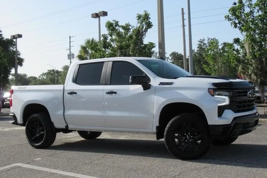 2024 Chevrolet Silverado 1500 LT Trail Boss photo 1