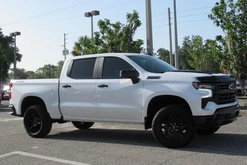 2024 Chevrolet Silverado 1500 LT Trail Boss photo 1