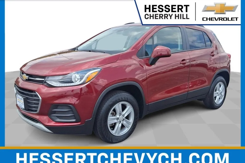 2022 Chevrolet Trax LT photo 1