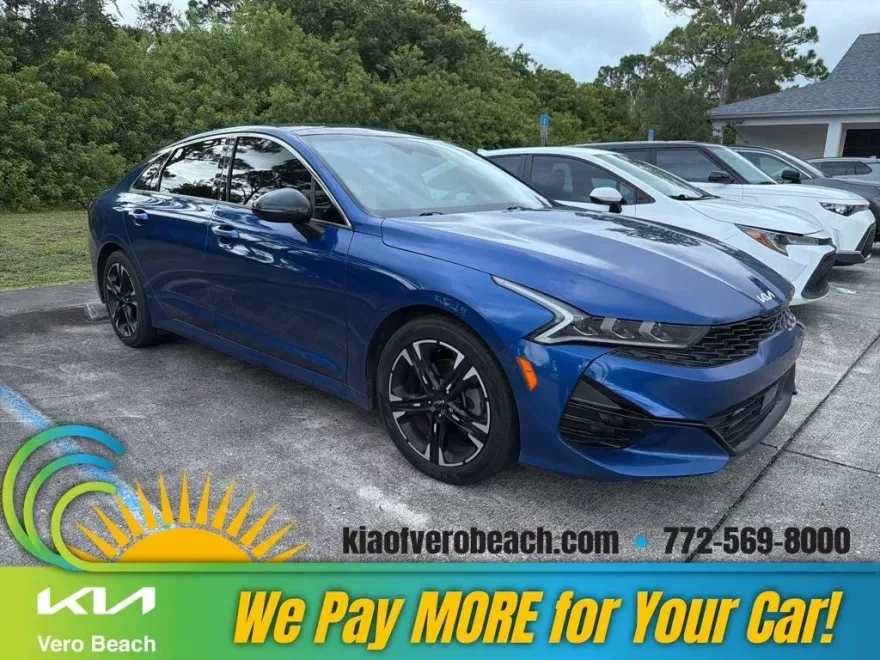 2022 Kia K5 GT-Line photo 1