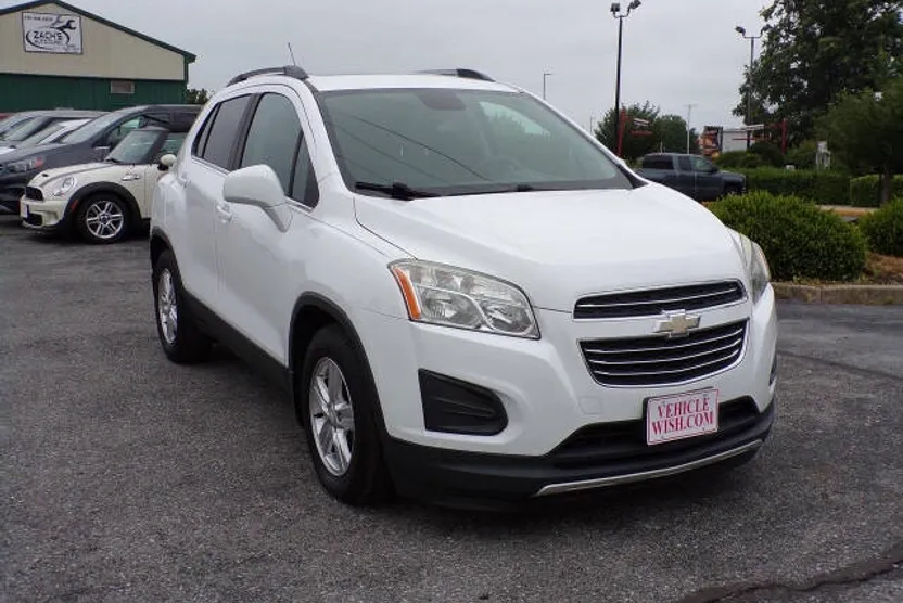 2016 Chevrolet Trax LT photo 1