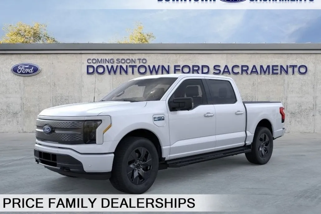 2025 Ford F-150 Lightning photo 1