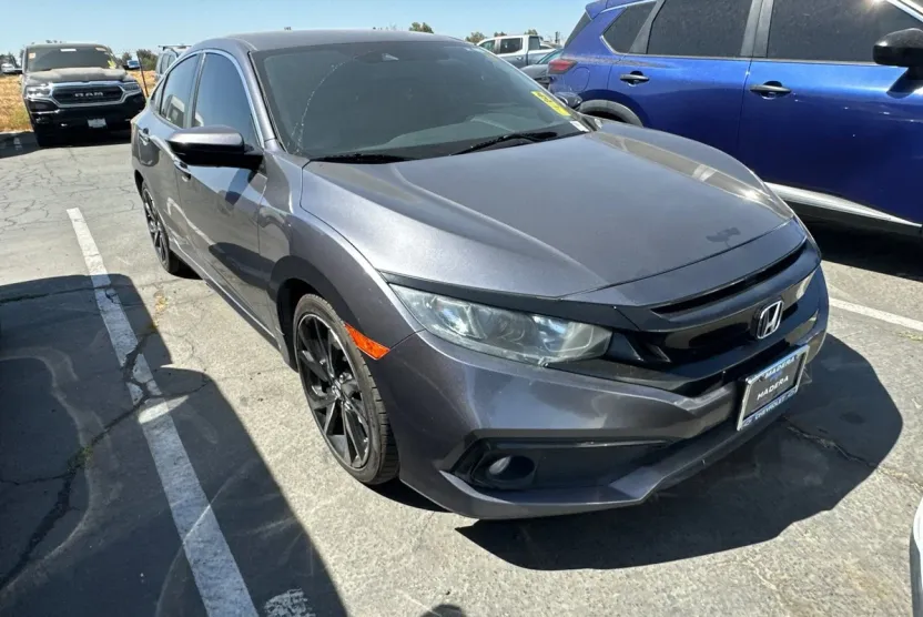 2019 Honda Civic Sport photo 1