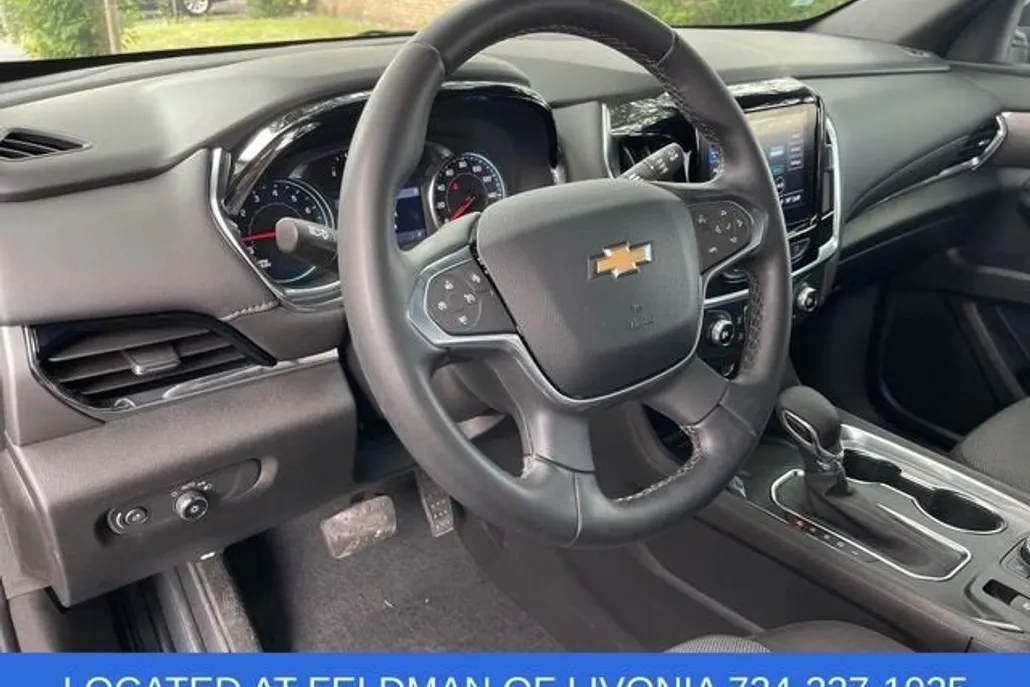 2023 Chevrolet Traverse Cloth photo 1