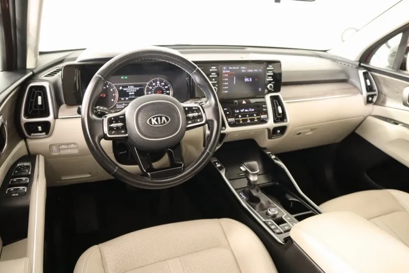 2021 Kia Sorento EX photo 1