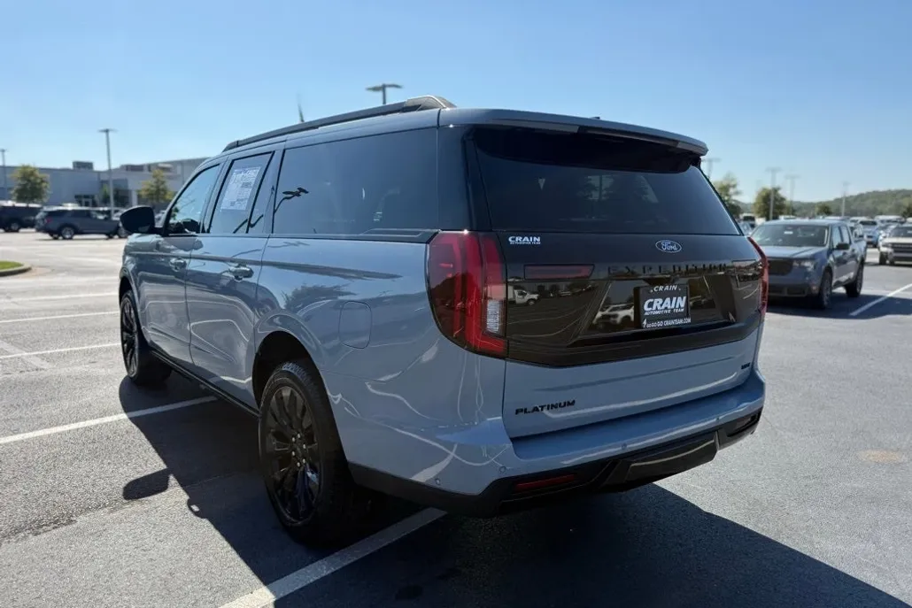 2025 Ford Expedition MAX Platinum photo 1