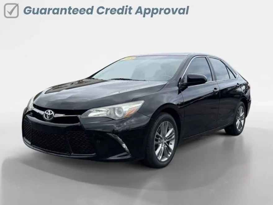 2018 Toyota Camry SE photo 1