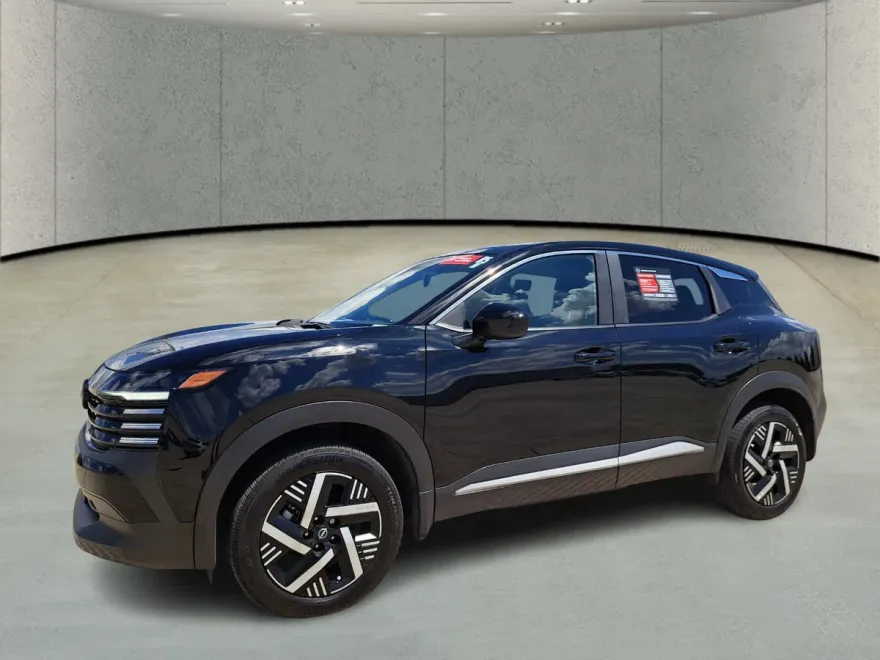 2025 Nissan Kicks SV photo 1