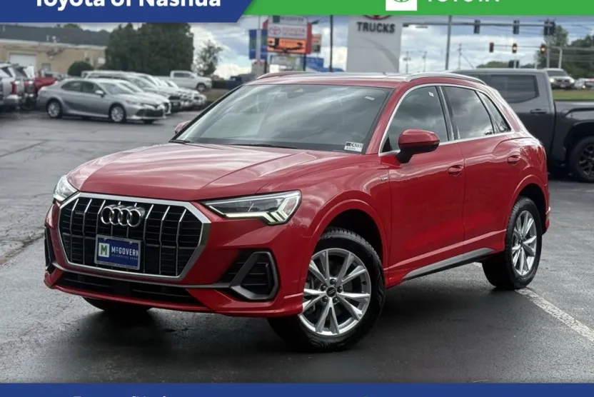 2024 Audi Q3 S line Premium photo 1