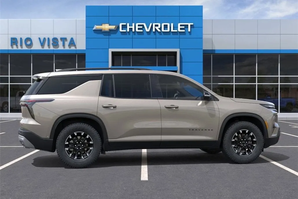 2026 Chevrolet Traverse Z71 photo 1