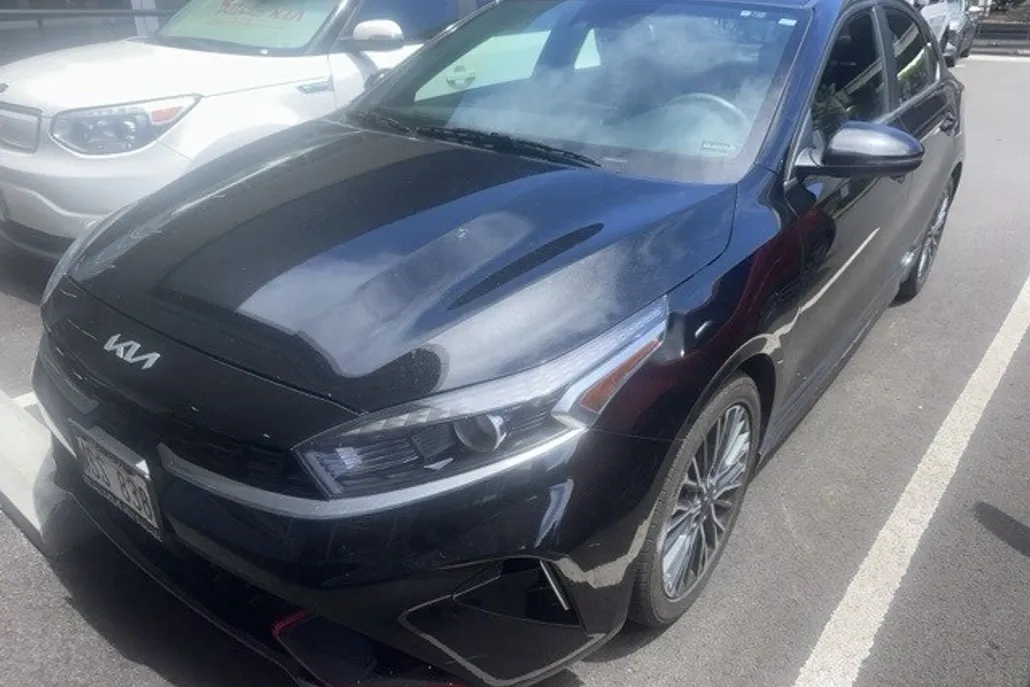 2023 Kia Forte GT-Line photo 1