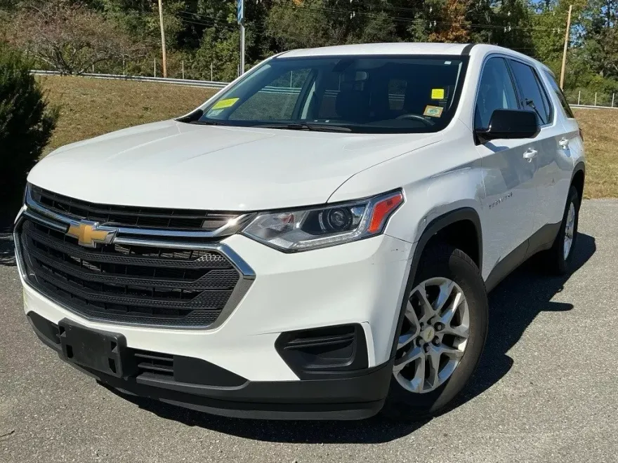 2020 Chevrolet Traverse LS photo 1