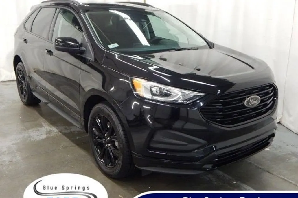 2024 Ford Edge SE photo 1