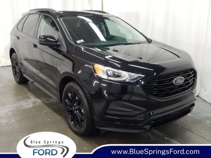 2024 Ford Edge SE photo 1