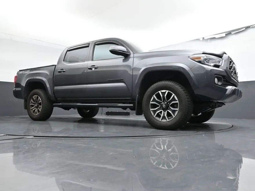 2021 Toyota Tacoma TRD Sport Double Cab V6 photo 1