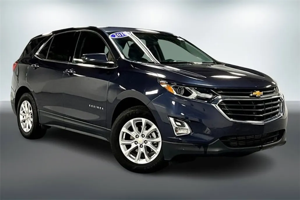 2019 Chevrolet Equinox LT photo 1