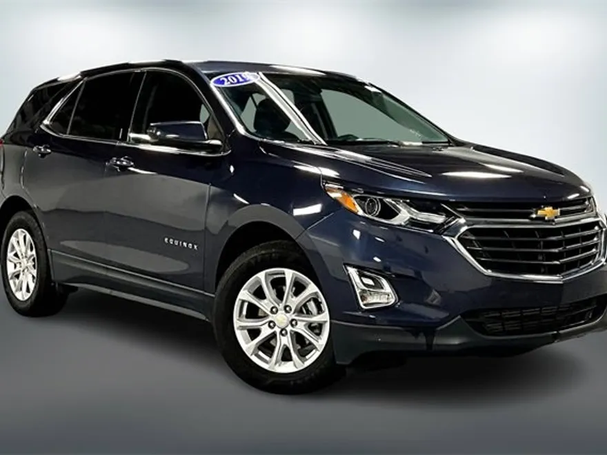 2019 Chevrolet Equinox LT photo 1