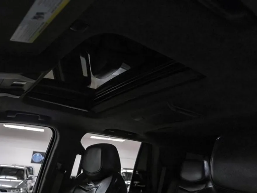 2020 Cadillac Escalade Platinum photo 23
