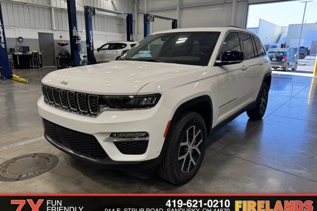 2024 Jeep Grand Cherokee Limited photo 1