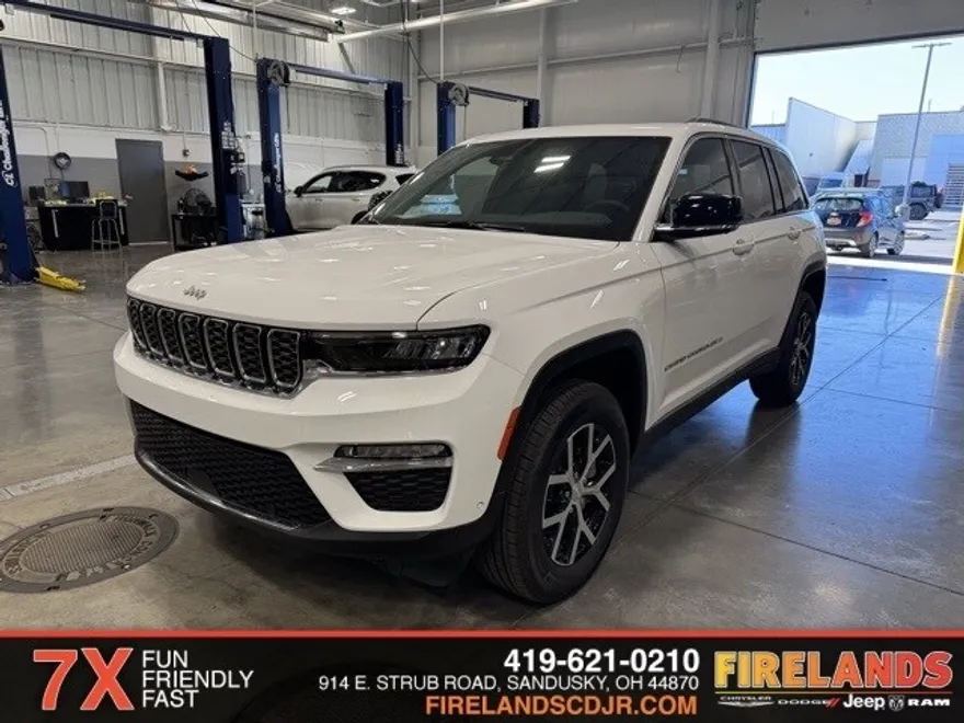 2024 Jeep Grand Cherokee Limited photo 1