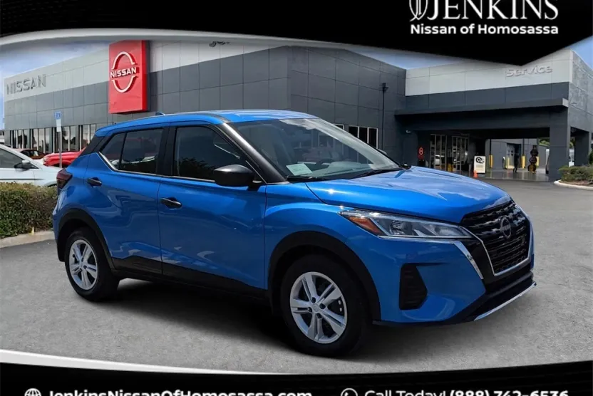 2025 Nissan Kicks Play S photo 1