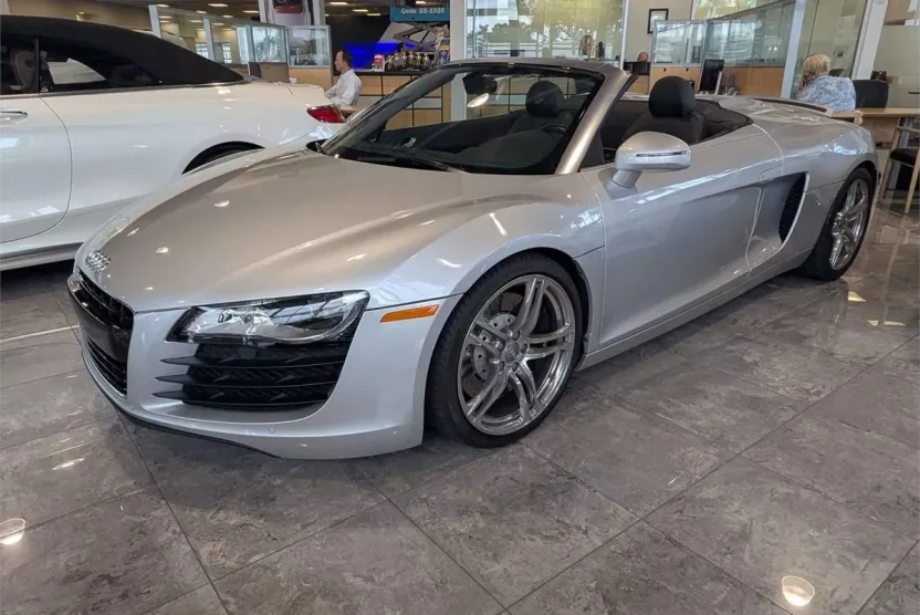 2012 Audi R8 4.2 Spyder photo 1