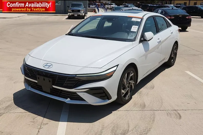 2024 Hyundai Elantra Limited photo 1