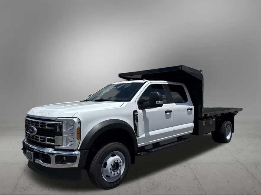 2024 Ford F-550 XL photo 1