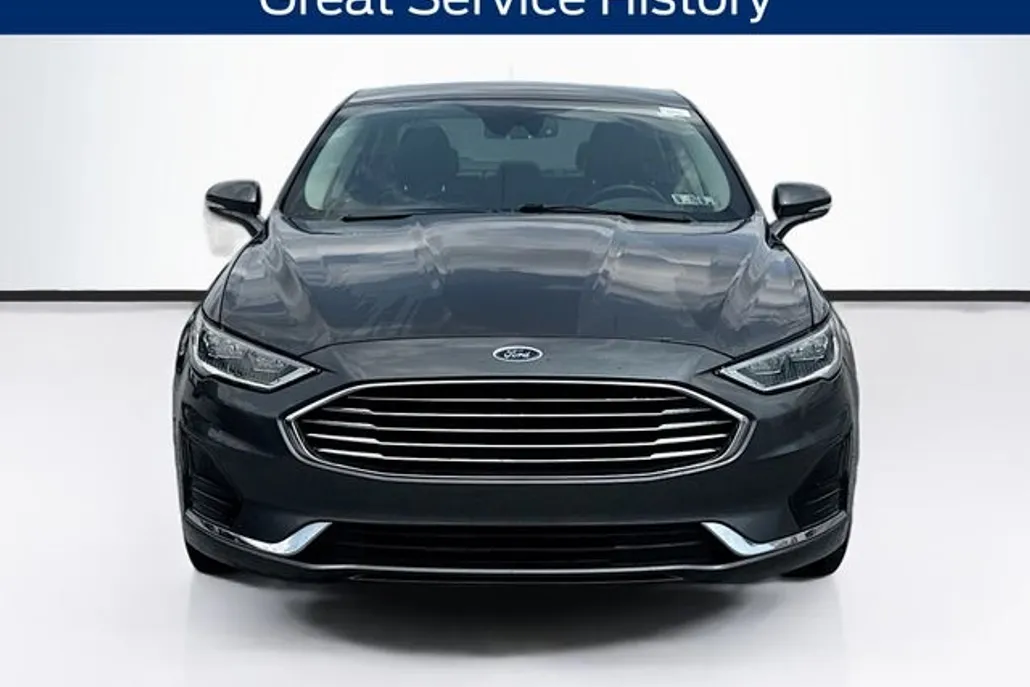 2019 Ford Fusion Hybrid SEL photo 1