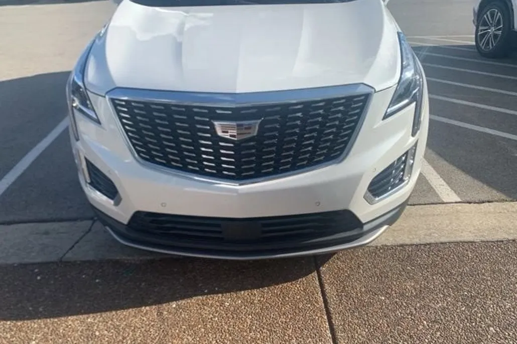 2021 Cadillac XT5 Premium Luxury photo 1