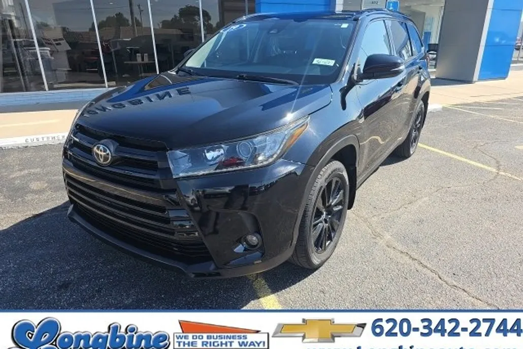 2019 Toyota Highlander SE photo 1