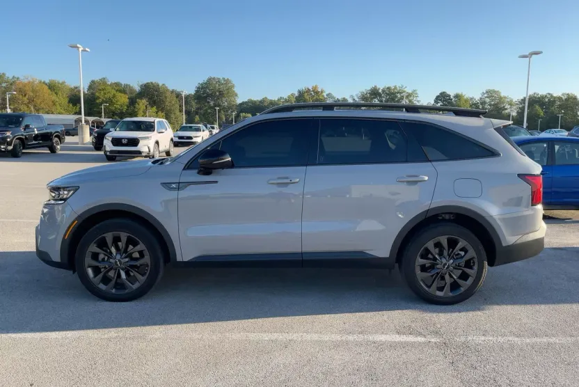 2023 Kia Sorento X-Line SX Prestige photo 1